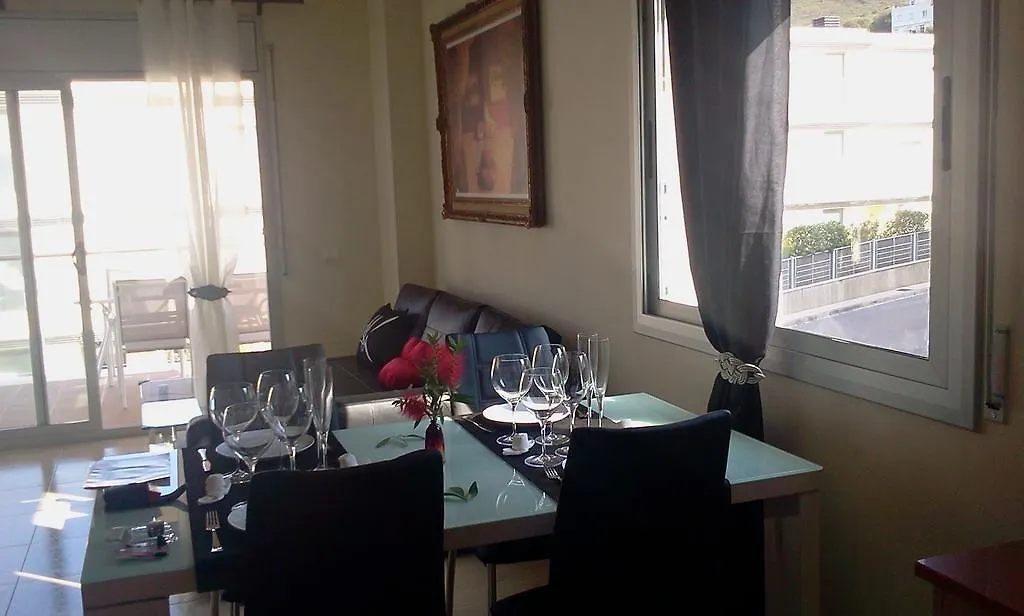 Dali Apartment Llanca